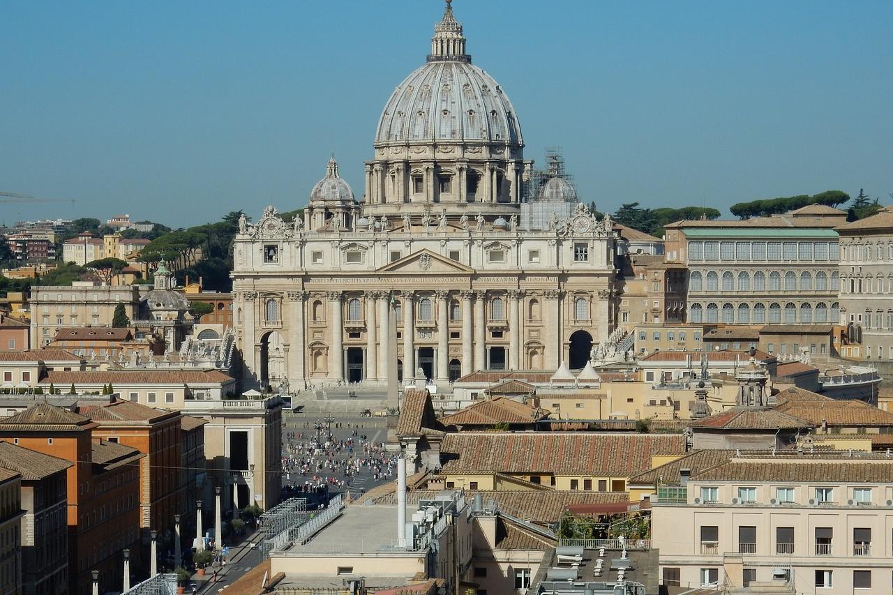 st-peters-basilica-2677061_1280